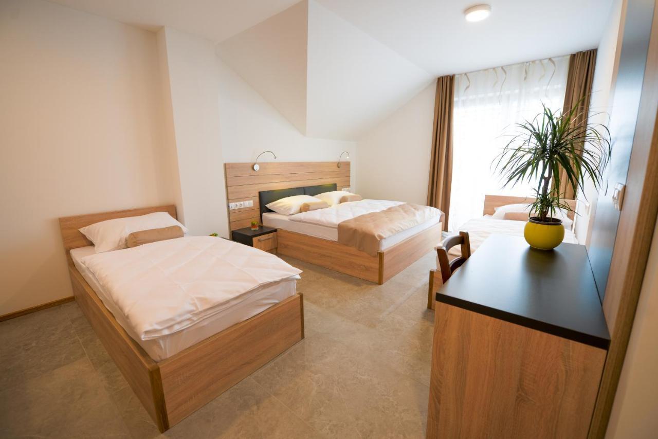 Hotel Baron Smlednik Eksteriør bilde